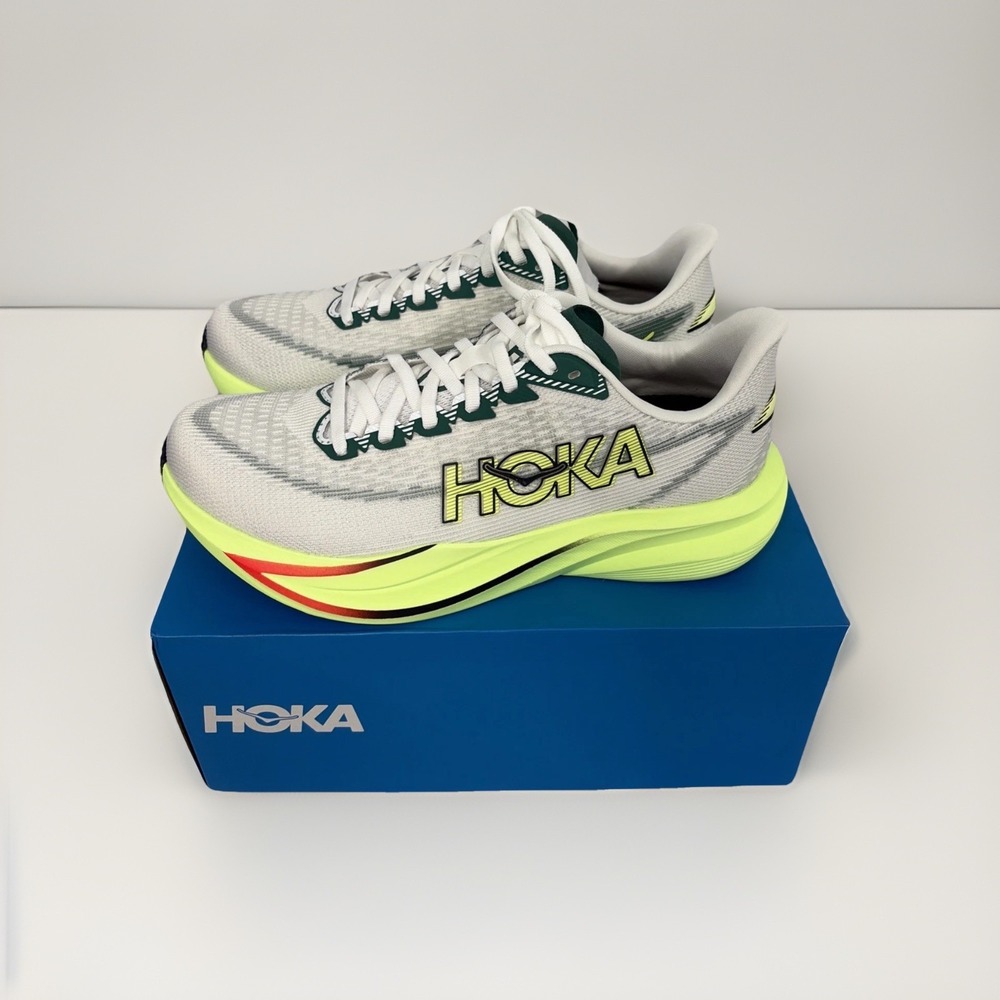 Hoka One One Women's Mach 7 Running Sneaker Shoes 8.5 B  NIB BRAND NEW green